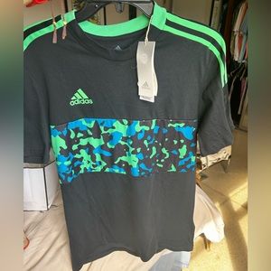 Adidas men’s shirt size small